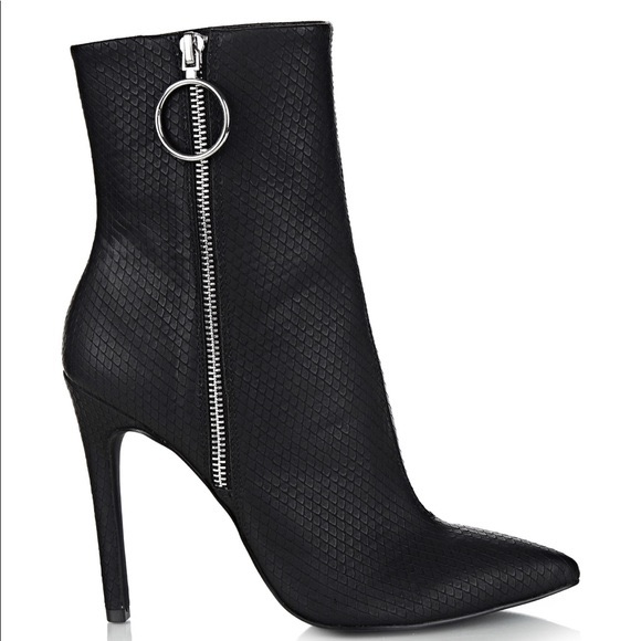 Nectra Python Bootie In Black Python